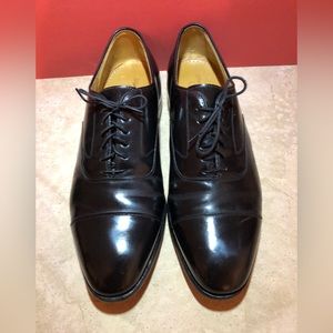 Johnston & Murphy cap toe black dress shoe size 10